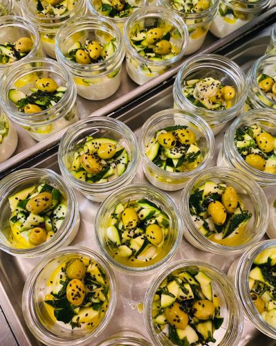 Carousel post from miditreizepontarlier.