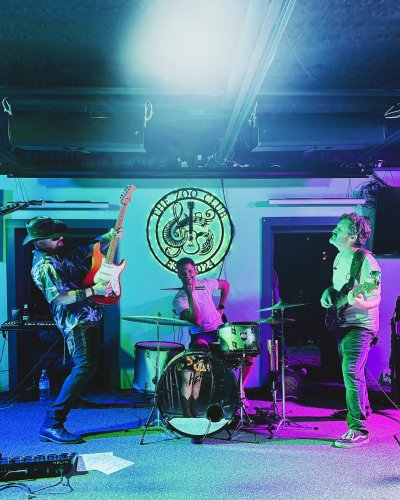 Carousel post from florida_musician_guy.