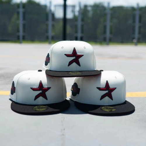 Carousel post from exclusive.fitted.