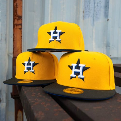 Carousel post from exclusive.fitted.