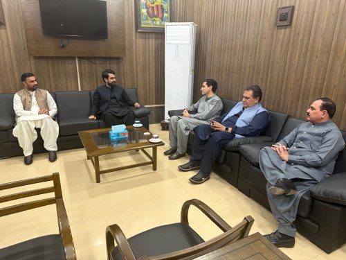 Carousel post from pakfightspolio.