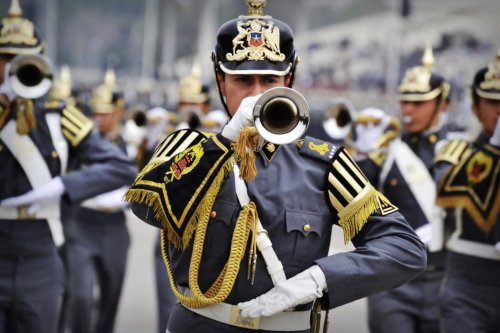 Carousel post from escuelamilitaroficial.