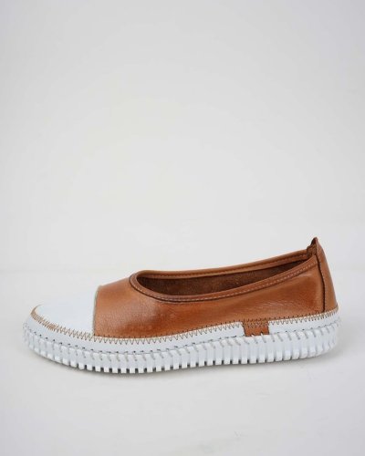 Carousel post from ossoshoes.