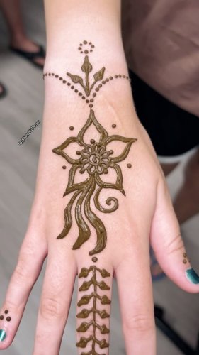 Video post from egyptian_henna_tattoos_florida.