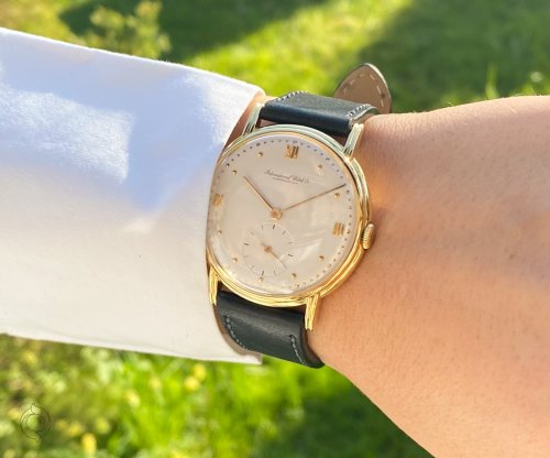 Carousel post from schoenesammleruhren.