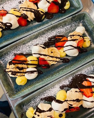 Carousel post from miditreizepontarlier.