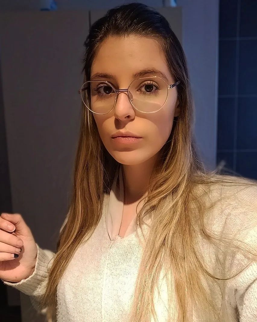 Carousel post from jujukeee.