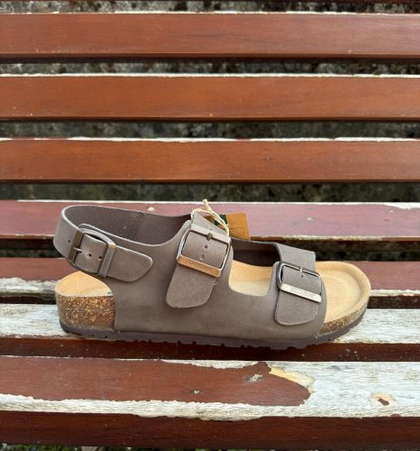 Photo post from almareafootwear.