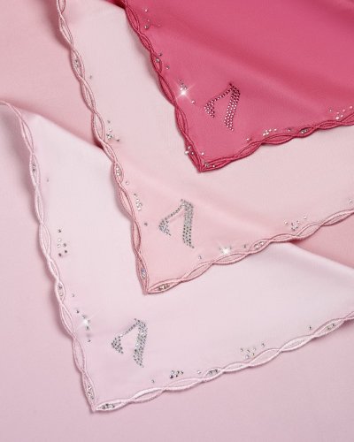 Carousel post from galeriariani.