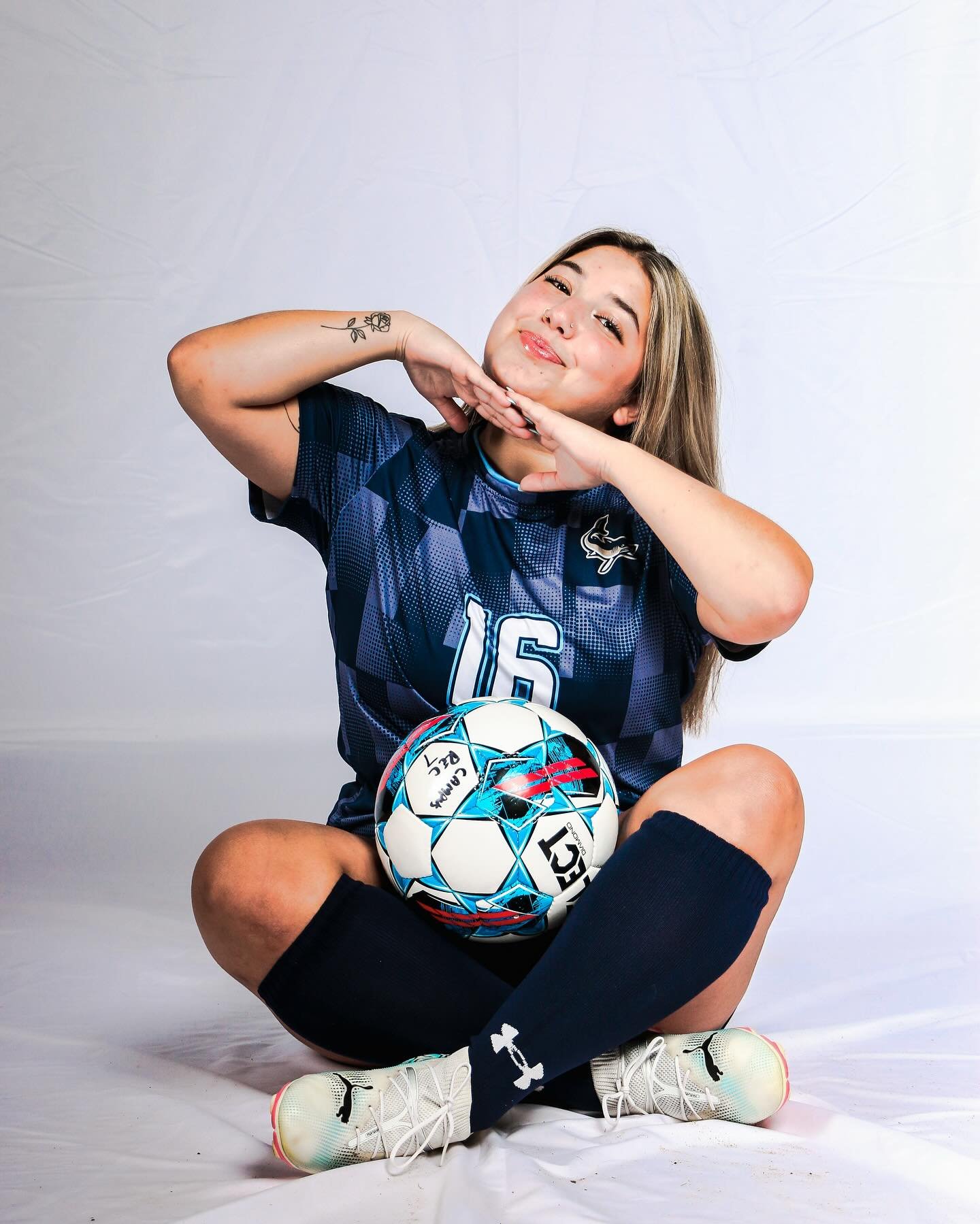 Carousel post from uscbsandsharks.