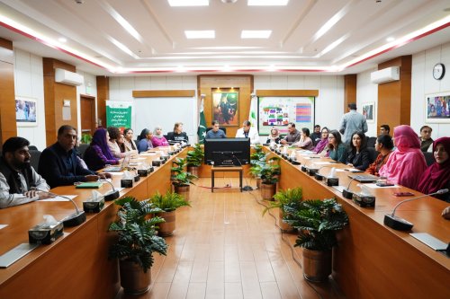 Carousel post from pakfightspolio.