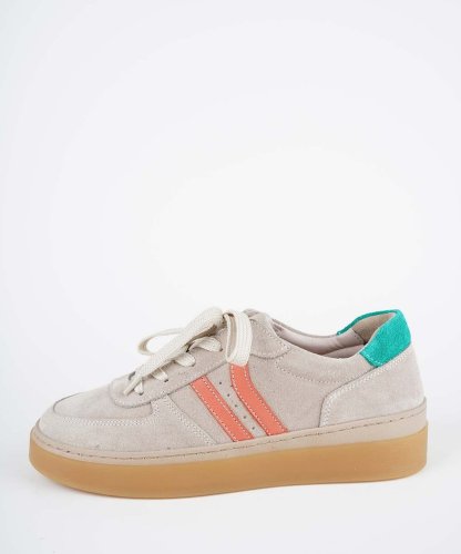 Carousel post from ossoshoes.