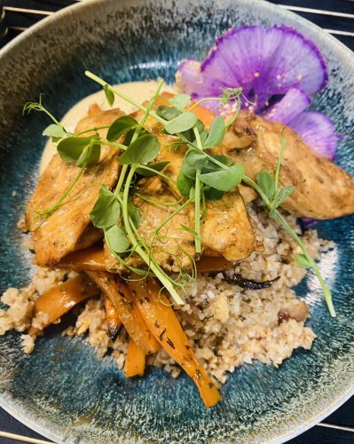 Carousel post from miditreizepontarlier.