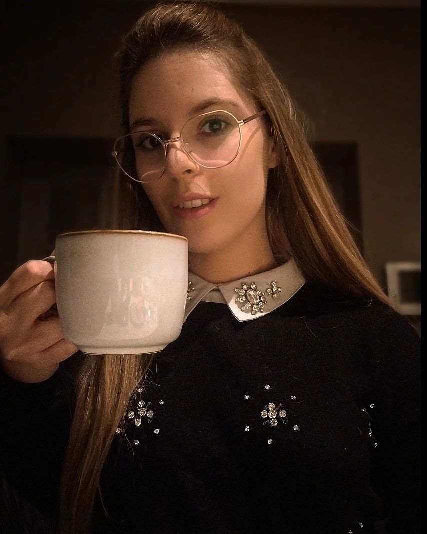 Carousel post from jujukeee.