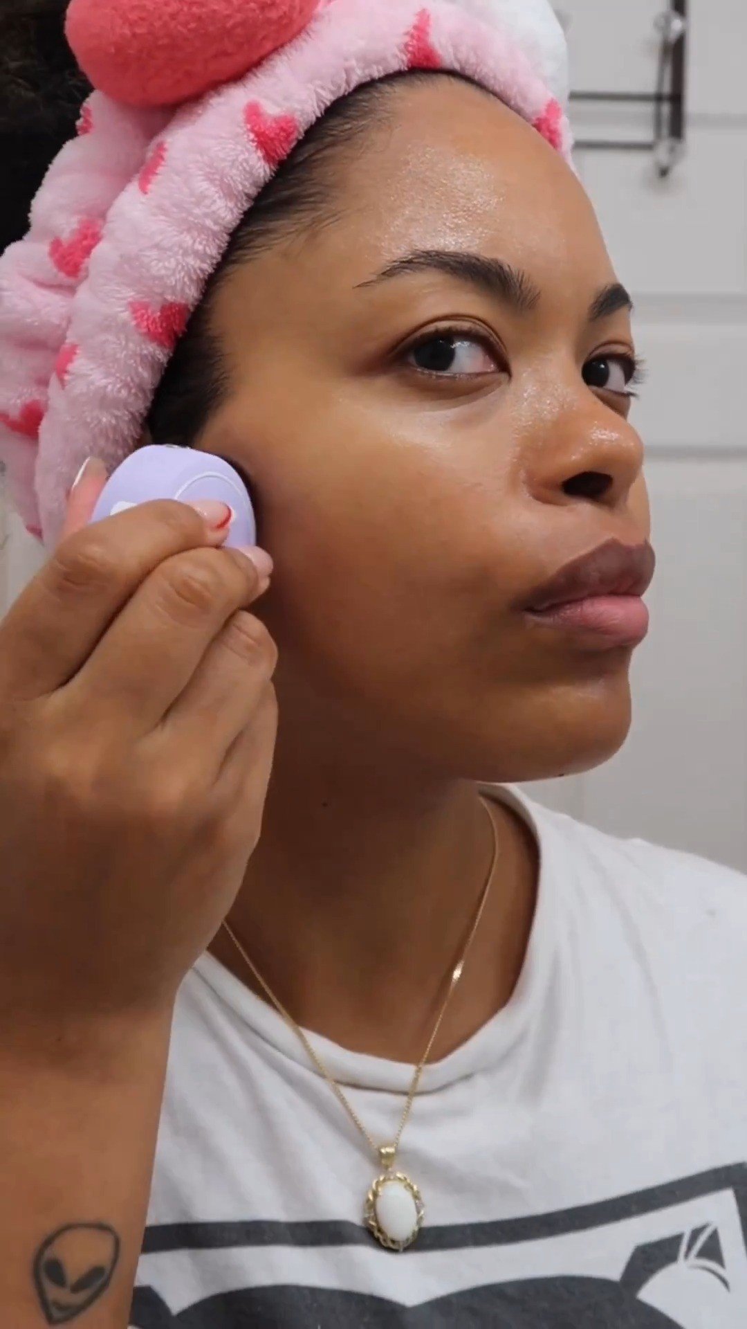 FOREO BEAR™ mini | Compact Microcurrent Device | Instant Facelift