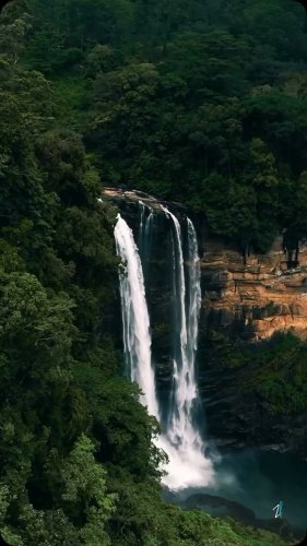 Video post from bluesky.escapes.