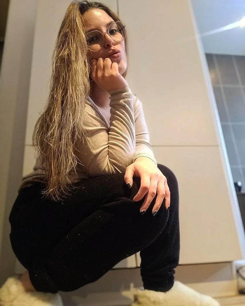 Carousel post from jujukeee.