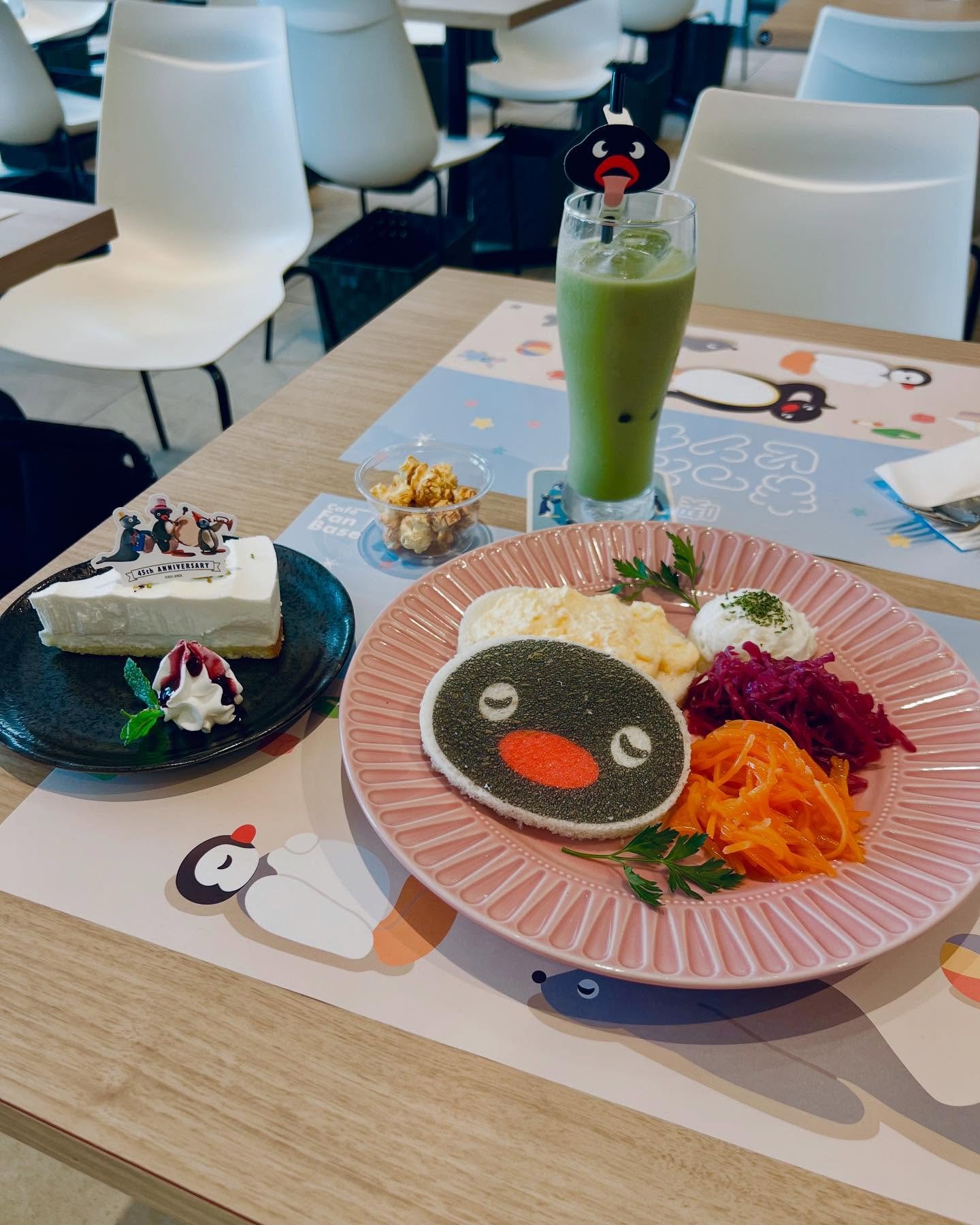 Carousel post from pingu_jp.