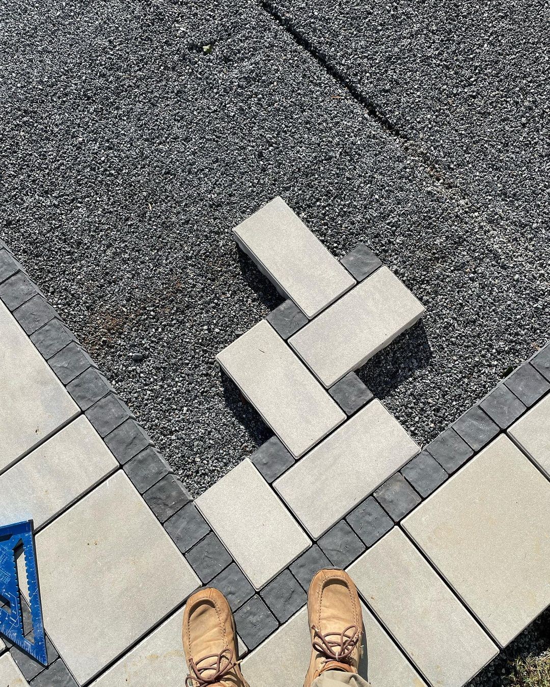 Carousel post from techobloc.