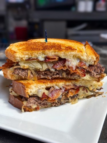 Photo post from laurasbarandgrill.