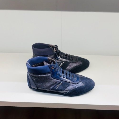 Carousel post from festival_mall.