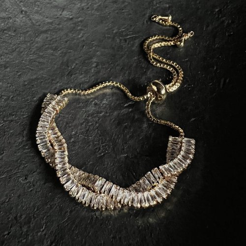 Carousel post from blingtw.