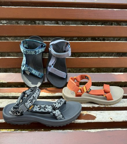 Carousel post from almareafootwear.