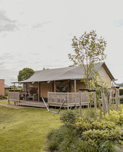 Carousel post from glampings.