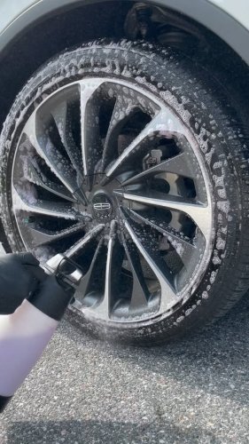 Video post from authentikautodetailing.