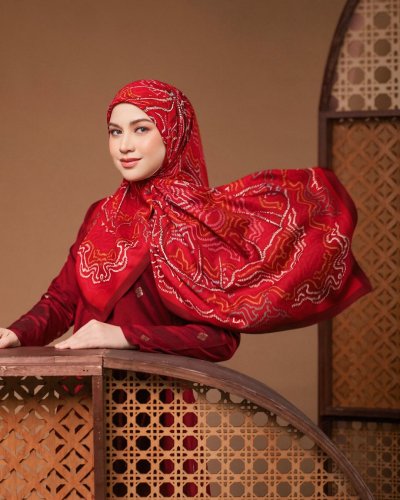 Carousel post from galeriariani.