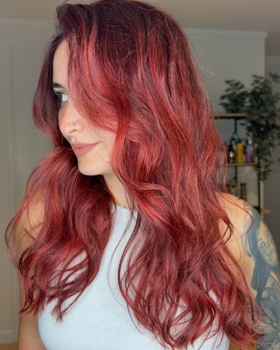 Carousel post from trindadehairstylist.