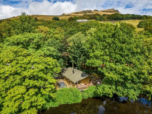 Carousel post from Dovestone Holiday Park.