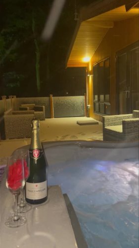 Video post from Dovestone Holiday Park.