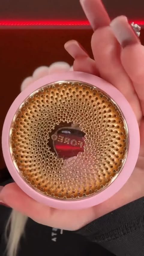 FOREO | BEAR™ 2 eyes & lips | The Best Alternative To Botox