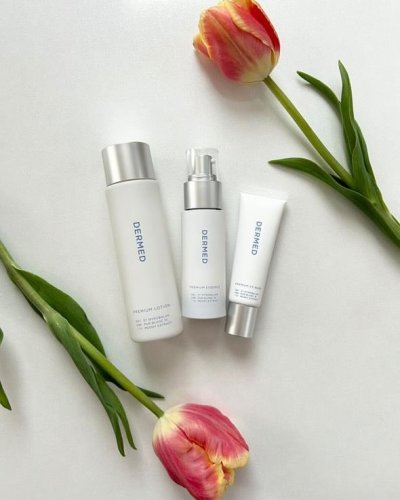 Carousel post from dermed_official.