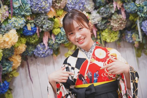 Carousel post from aztotsuka20.