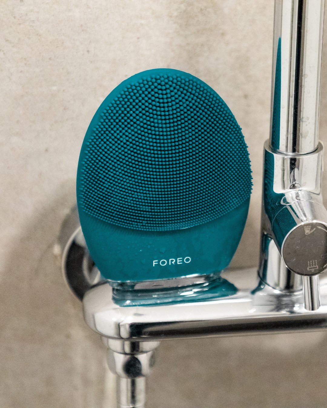 FOREO LUNA™ 4 body | Cepillo corporal de masaje T-Sonic™
