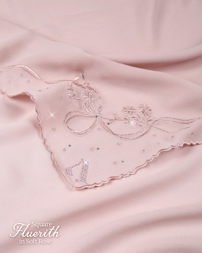 Carousel post from galeriariani.