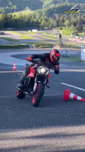 Video post from motomax.