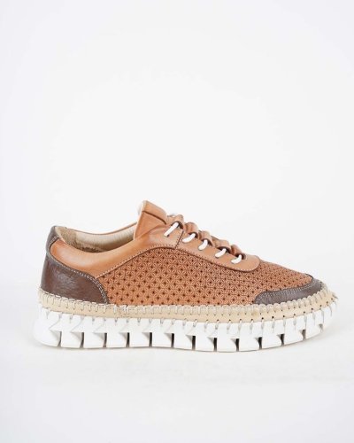 Carousel post from ossoshoes.