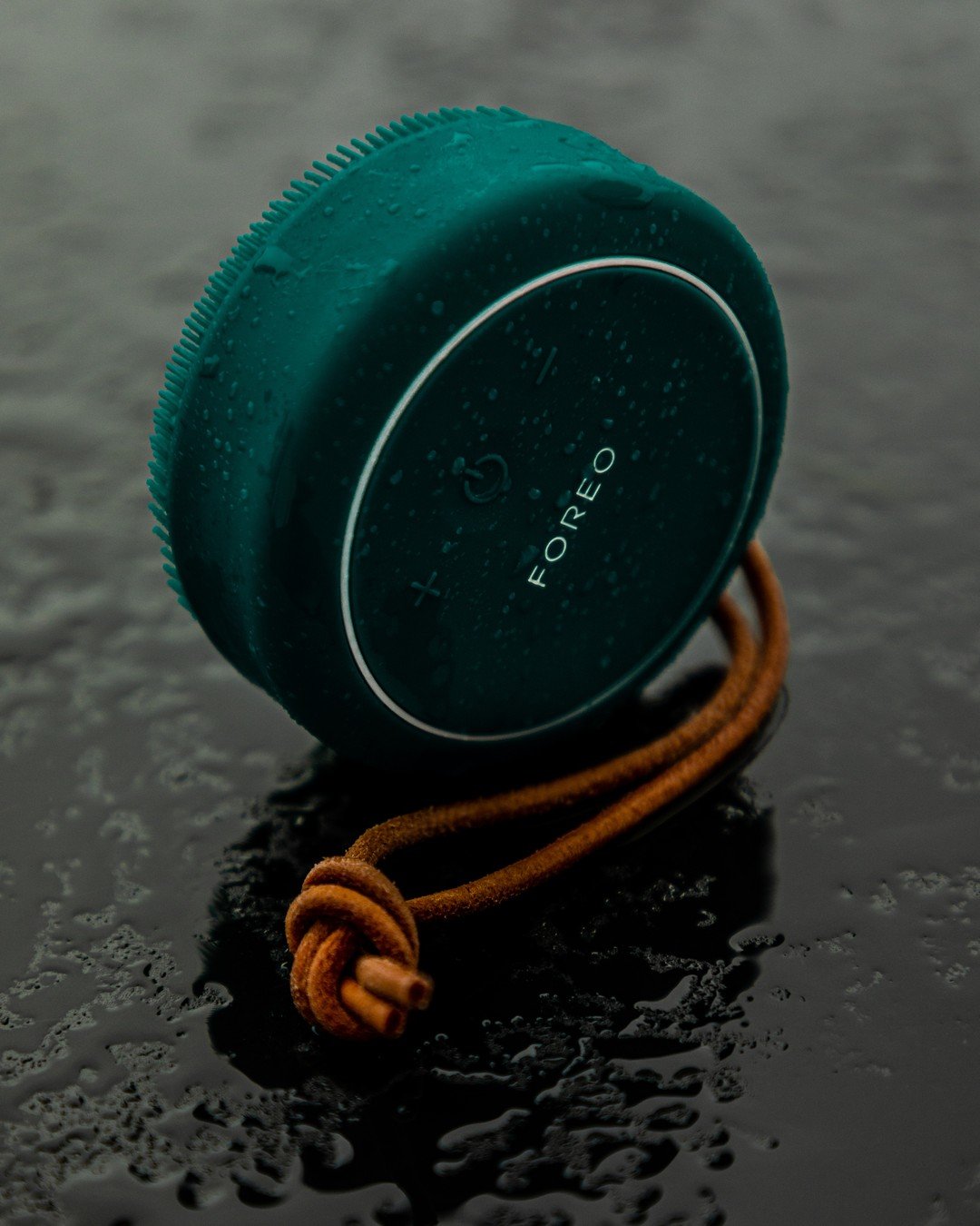 FOREO LUNA™ 4 MEN | Cilt ve Sakallar için Temizlik ve Sıkılaştırma