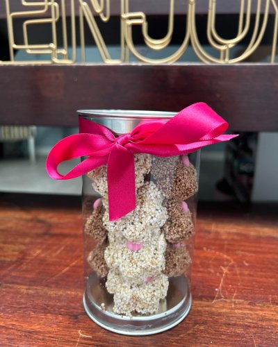 Carousel post from la_gifteria.