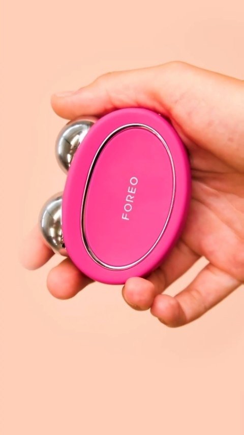 FOREO BEAR™ mini | Compact Microcurrent Device | Instant Facelift