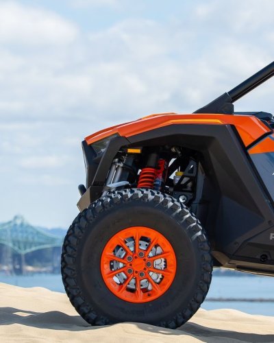 Carousel post from bertsmegamall.