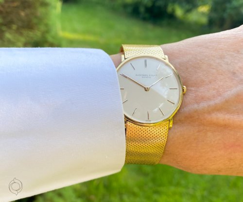 Carousel post from schoenesammleruhren.