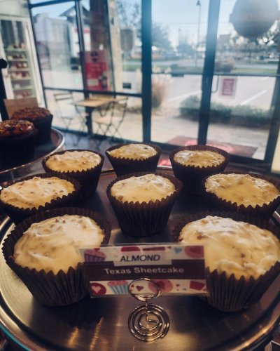 Photo post from smallcakestyler.