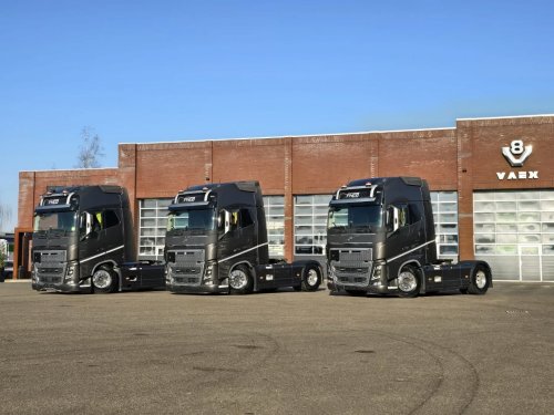 Carousel post from vaexthetrucktraders.