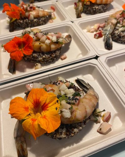 Carousel post from miditreizepontarlier.