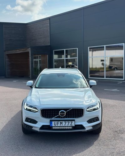 Carousel post from vellinge_bilbolag.