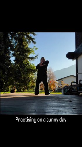 Video post from azischooloftaiji.